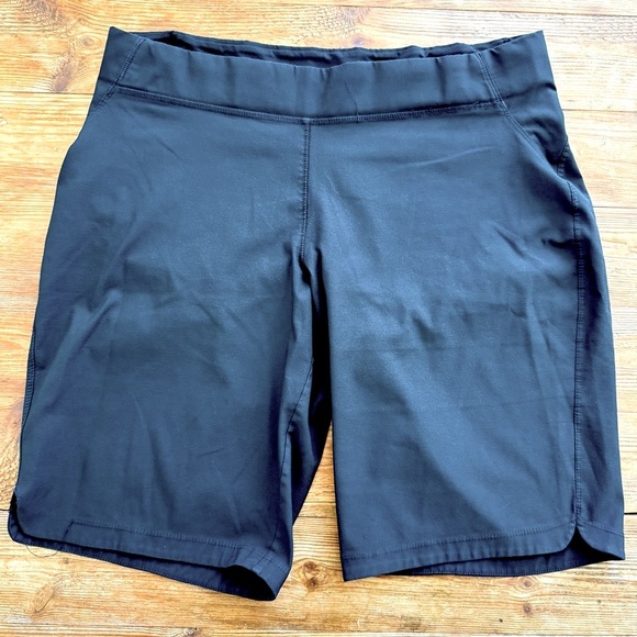 Columbia Women's Black Performance Athletic Workout Gym Stretch Shorts XL‎ GUC - Picture 2 of 9